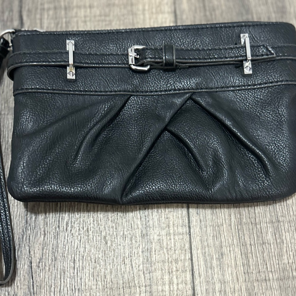 Simply Vera, Vera Wang Black Belted Wristlet